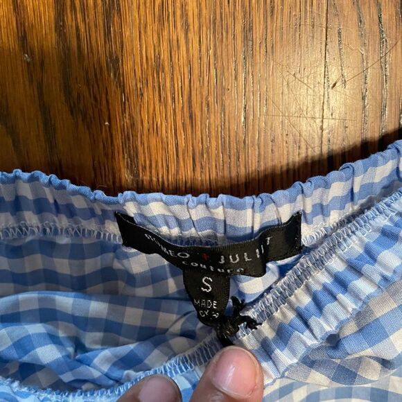 New Romeo and Juliet blouse - Picture 3 of 4